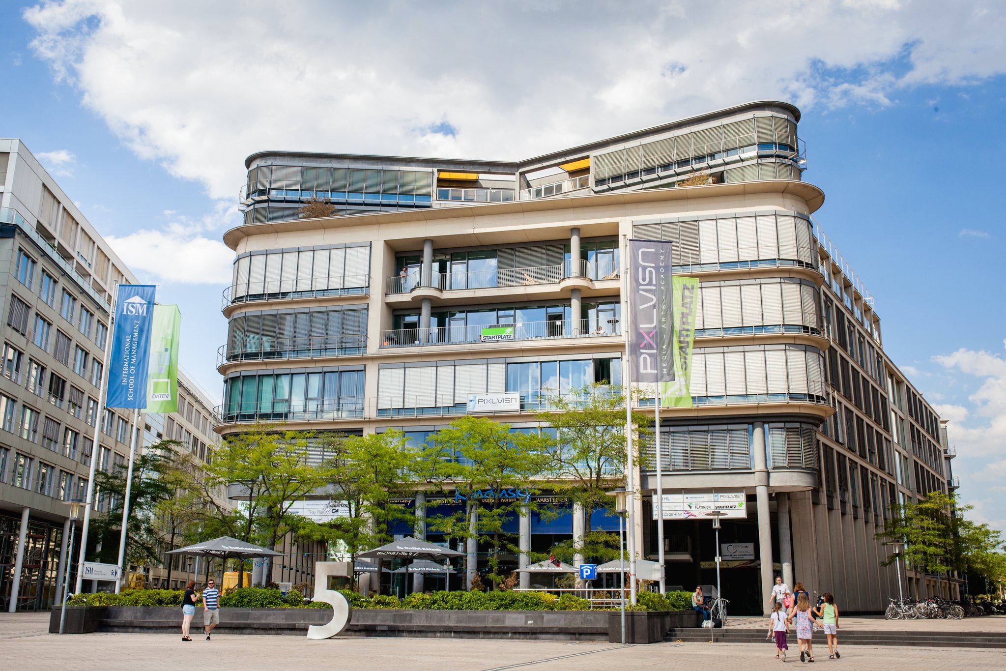 Außenansicht vom STARTPLATZ Gebäude in Köln