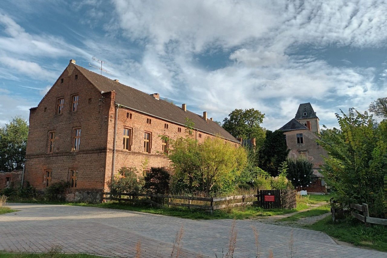 Außenansicht vom Verwalterhaus Schloss Ragow